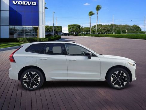New 2026 Volvo XC60 B5 Plus AWD/4WD image 8