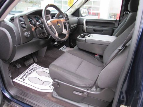 Used 2010 Chevrolet Silverado 1500 LT w/ Exterior Plus Package image 12
