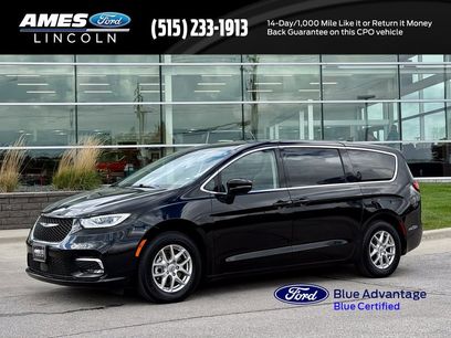 Used 2024 Chrysler Pacifica Touring-L