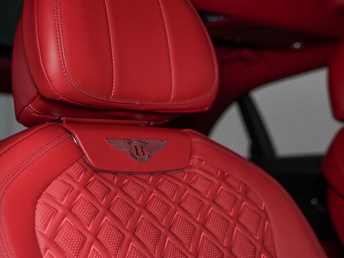 Used 2020 Bentley Flying Spur W12 image 28