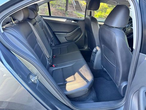 Used 2018 Volkswagen Jetta Wolfsburg Edition FWD image 8