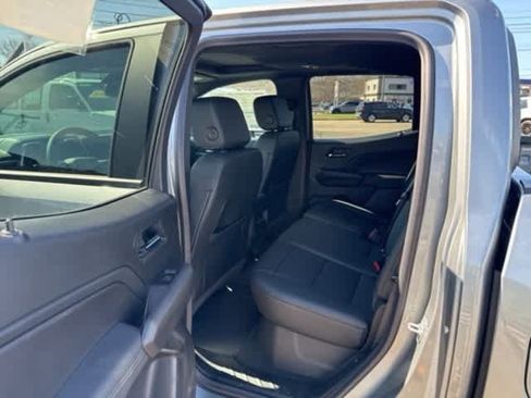 New 2025 GMC Canyon Elevation w/ Convenience Package image 12