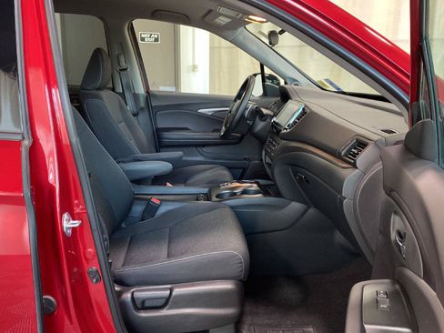 Used 2023 Honda Ridgeline Sport image 13