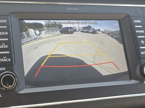Used 2020 Kia Sedona EX FWD image 26