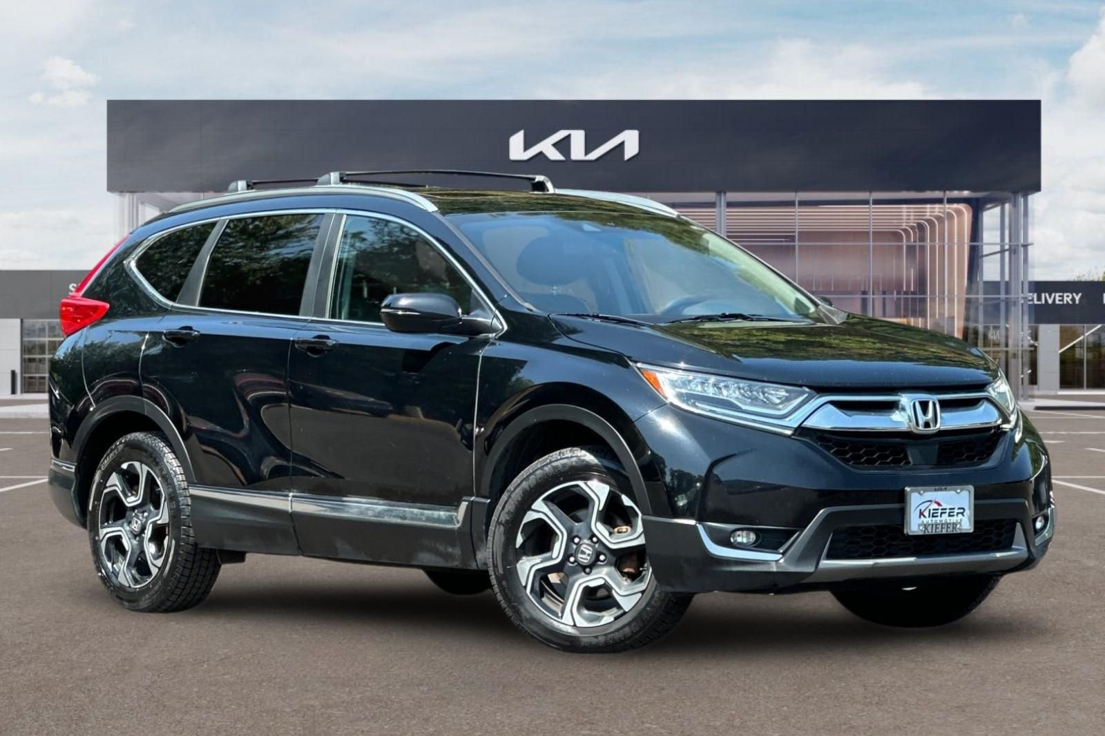 Used 2019 Honda CR-V Touring image 2