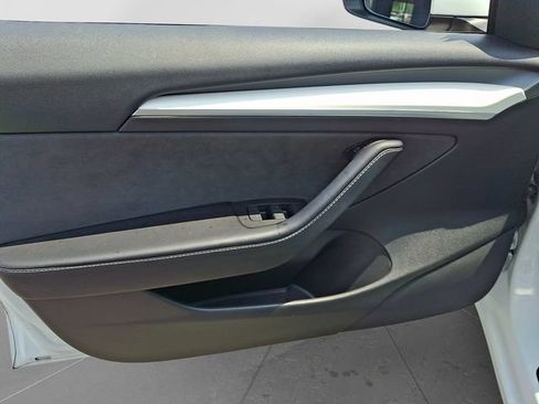 Used 2023 Tesla Model 3 Standard Range RWD image 14