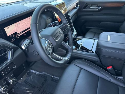 Used 2026 GMC Yukon XL Denali w/ Sun & Power Step Package AWD/4WD image 9