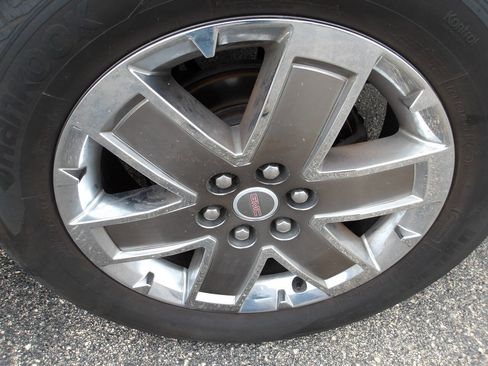 Used 2011 GMC Acadia Denali image 31