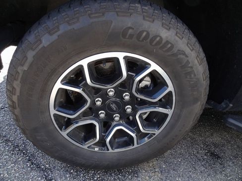 Certified 2022 Ford F150 XLT w/ Equipment Group 302A High image 18