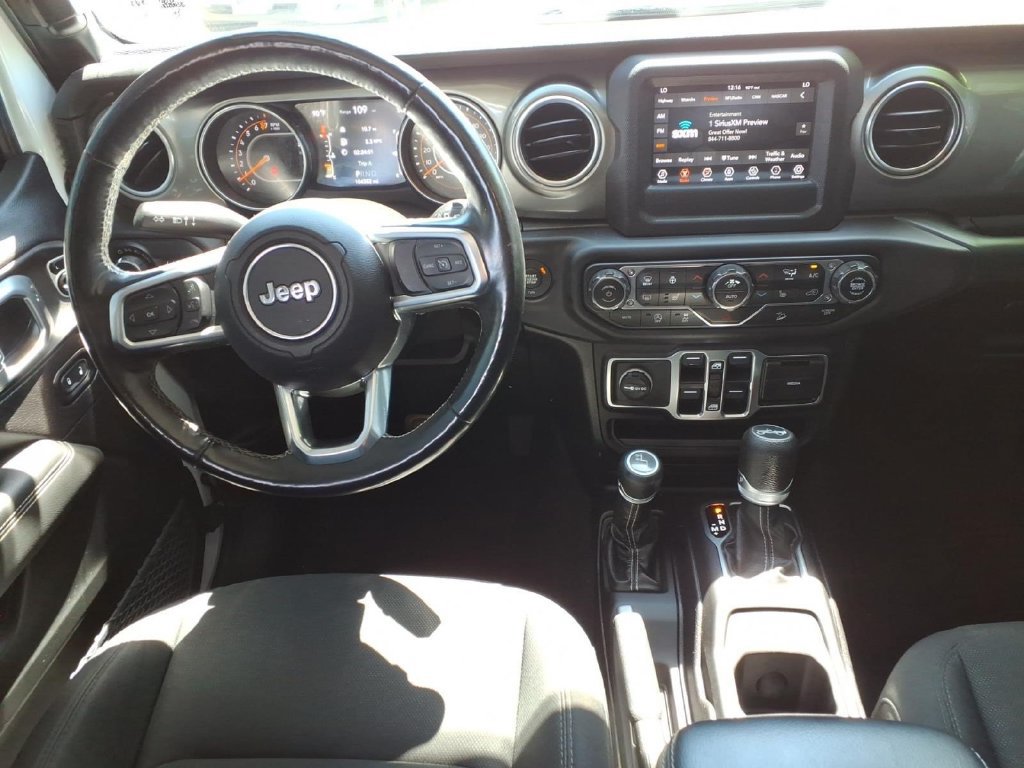 Used 2019 Jeep Wrangler Unlimited Sahara w/ Cold Weather Group AWD/4WD image 15