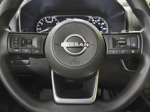 Used 2022 Nissan Rogue SV AWD/4WD image 15