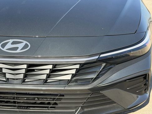 New 2026 Hyundai Elantra SE image 8