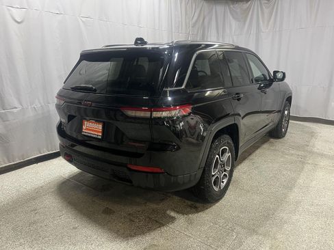Used 2022 Jeep Grand Cherokee Trailhawk AWD/4WD image 6