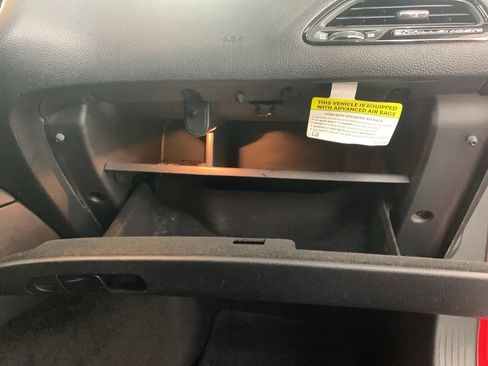 Used 2015 Dodge Challenger SXT w/ Driver Convenience Group image 31