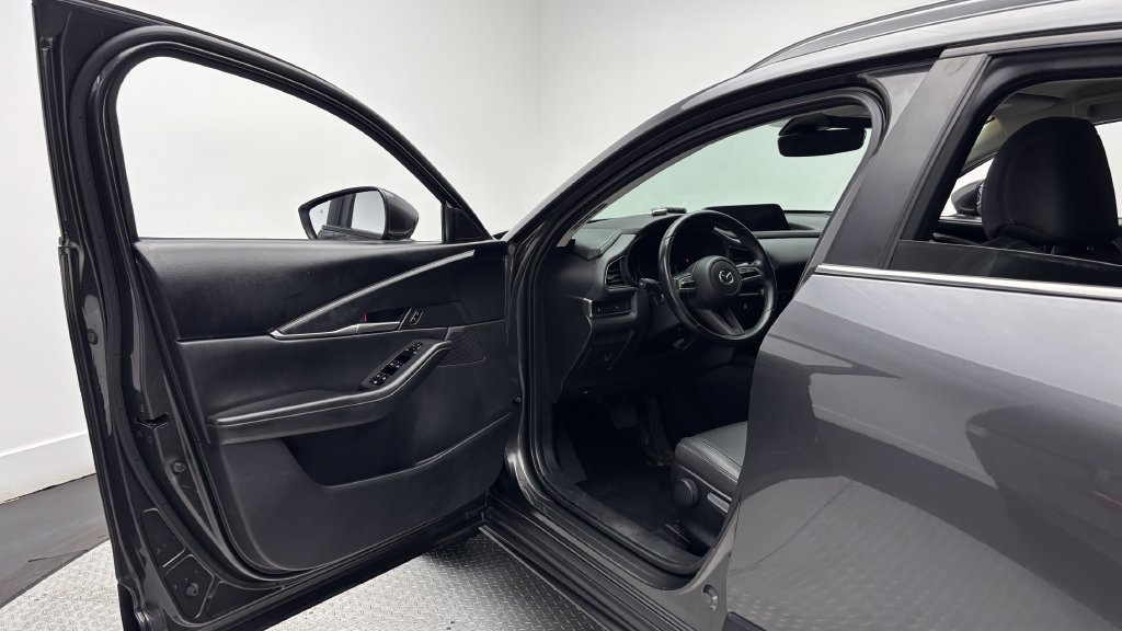 Used 2023 MAZDA CX-30 AWD 2.5 S w/ Select Package image 16
