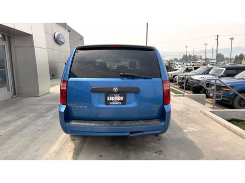 Used 2008 Dodge Grand Caravan SE FWD image 4