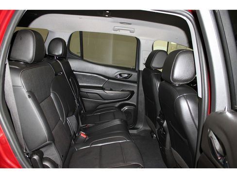 Used 2023 GMC Acadia SLT image 22