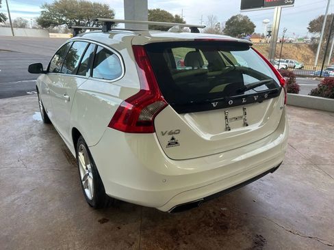Used 2015 Volvo V60 T5 Premier FWD image 4