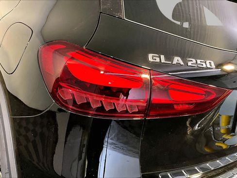 New 2026 Mercedes-Benz GLA 250 4MATIC image 5