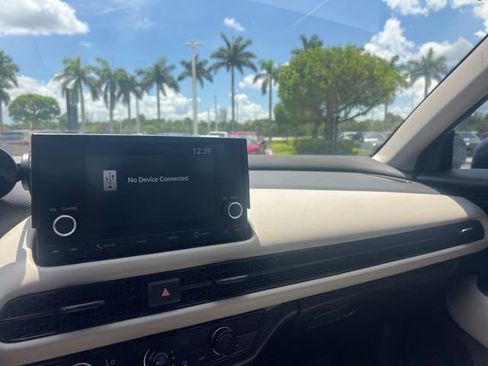 Used 2024 Honda HR-V LX image 35