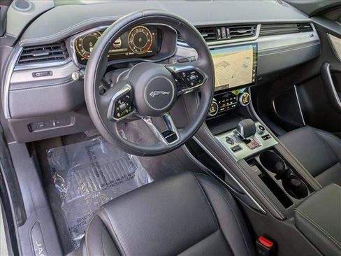 Used 2026 Jaguar F-PACE R-Dynamic S AWD/4WD image 3