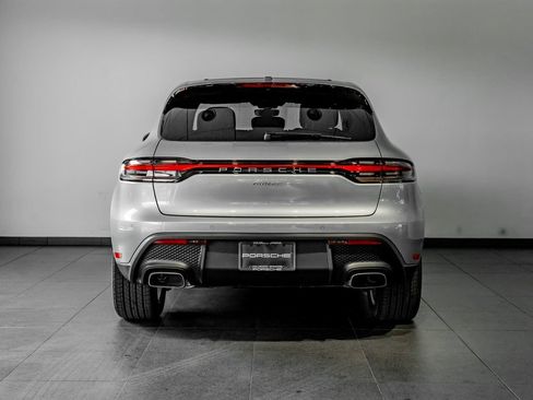 Certified 2026 Porsche Macan AWD/4WD image 6