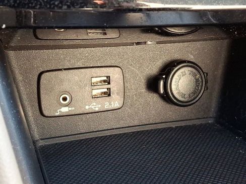 Used 2021 Subaru Forester Premium image 26