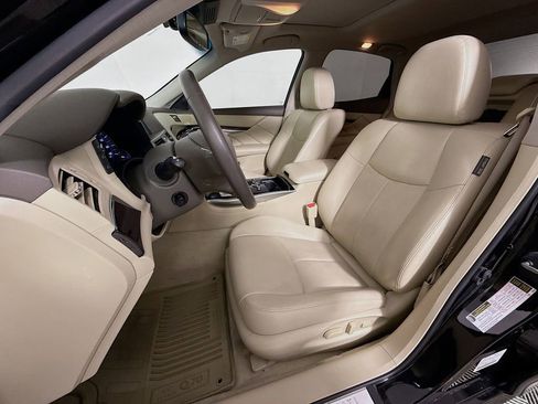 Used 2019 INFINITI Q70 Luxe w/ Proactive Package image 22