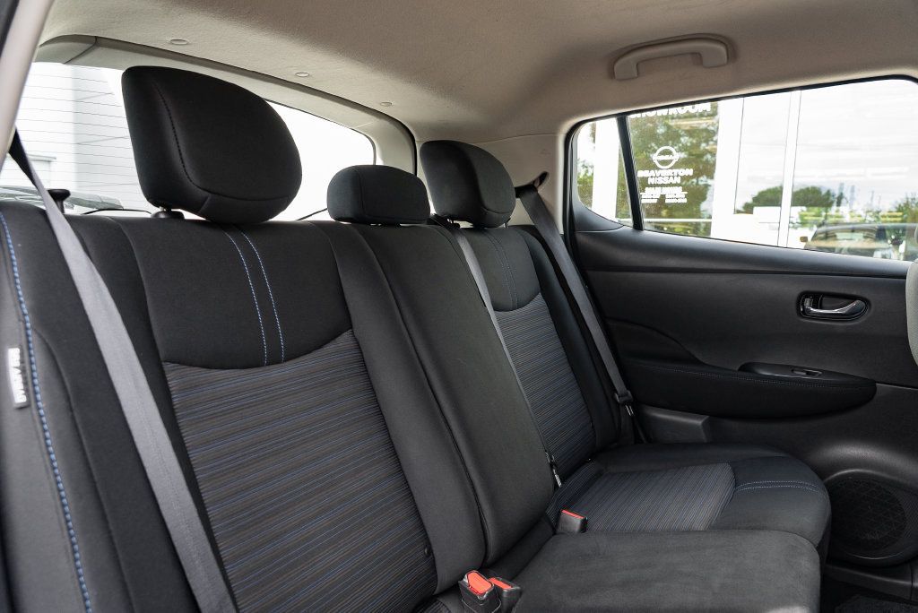 Used 2025 Nissan Leaf S FWD image 25