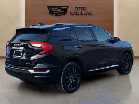 Used 2023 GMC Terrain Denali w/ Black Diamond Edition image 5