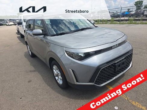 Used 2025 Kia Soul LX w/ LX Technology Package FWD image 1