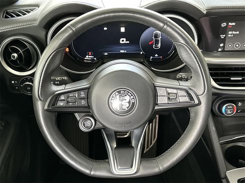 Used 2024 Alfa Romeo Stelvio Ti image 18