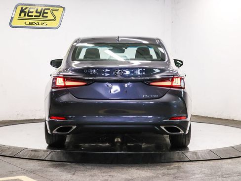 Certified 2025 Lexus ES 350 w/ Premium Package FWD image 3