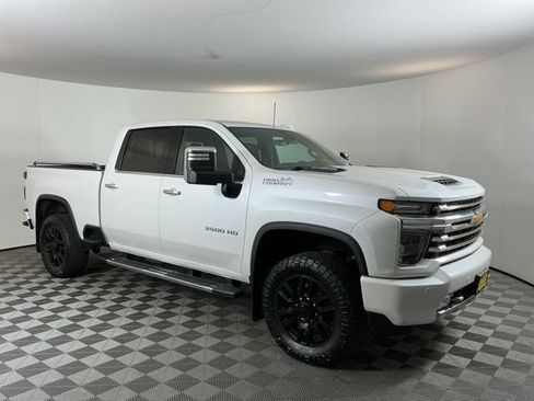 Used 2022 Chevrolet Silverado 3500 High Country w/ Z71 Off-Road Package AWD/4WD image 3