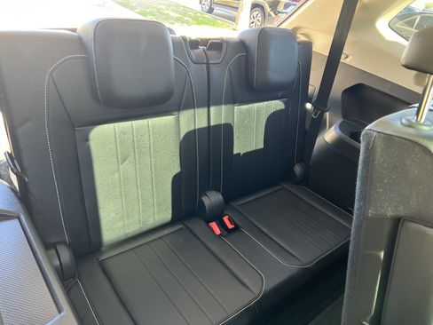 Certified 2023 Volkswagen Tiguan SE image 31