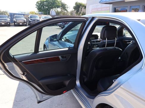 Used 2014 Mercedes-Benz C 250 Sedan image 22