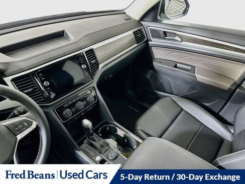 Used 2023 Volkswagen Atlas SE w/ Black Wheel Package AWD/4WD image 29