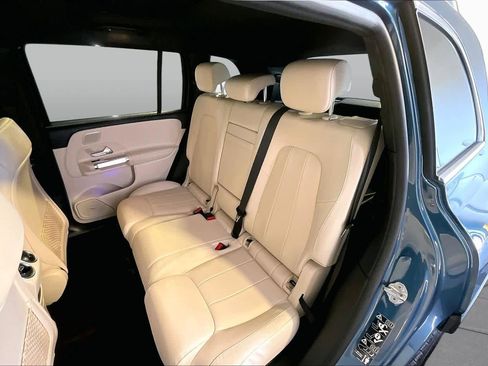Used 2023 Mercedes-Benz GLB 250 4MATIC image 21