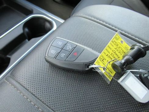 Used 2024 Chevrolet Silverado 2500 LTZ w/ LTZ Convenience Package image 37