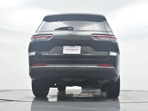 Used 2023 Jeep Grand Cherokee L Laredo AWD/4WD image 30