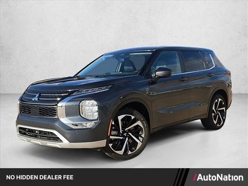Used 2024 Mitsubishi Outlander SE FWD image 1