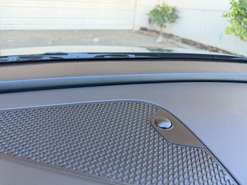 Used 2025 Hyundai Elantra SEL image 17