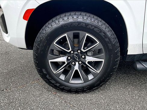 Certified 2021 Chevrolet Tahoe Z71 w/ Luxury Package image 27