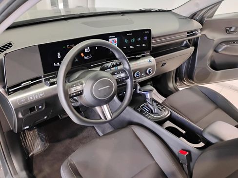 Used 2024 Hyundai Kona SE image 14