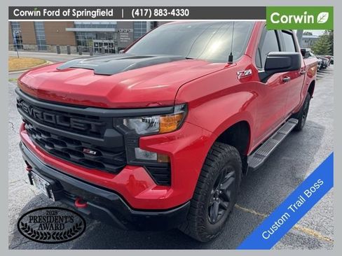 Used 2025 Chevrolet Silverado 1500 Custom Trail Boss AWD/4WD image 1