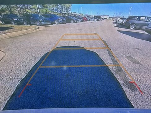 Used 2025 Chevrolet Trax LS w/ LS Convenience Package image 30