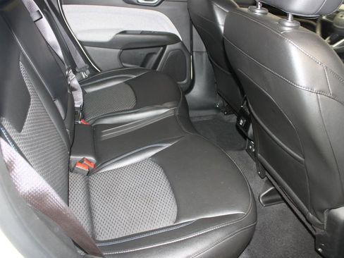 Used 2024 Jeep Compass Latitude AWD/4WD image 22