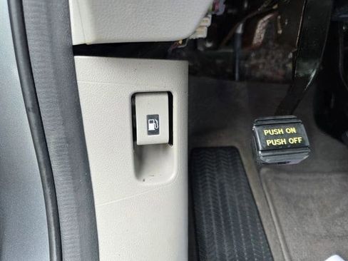 Used 2012 Honda CR-V EX image 31