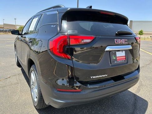 Used 2020 GMC Terrain SLE w/ Driver Convenience Package FWD image 4