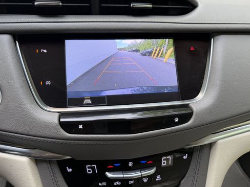 Used 2023 Cadillac XT5 Premium Luxury AWD/4WD image 5
